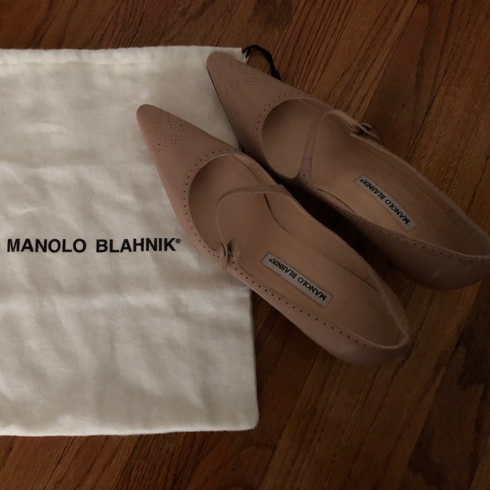 Manolo Blahnik Kitten Heels, new!